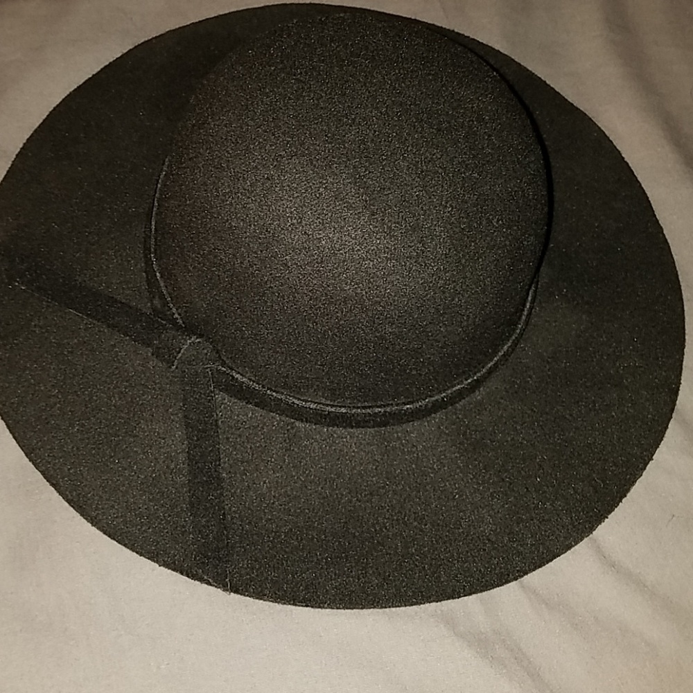 Adorable brown felt hat